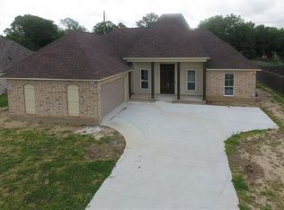 303 Lac Calcasieu Dr, Luling, LA 70070