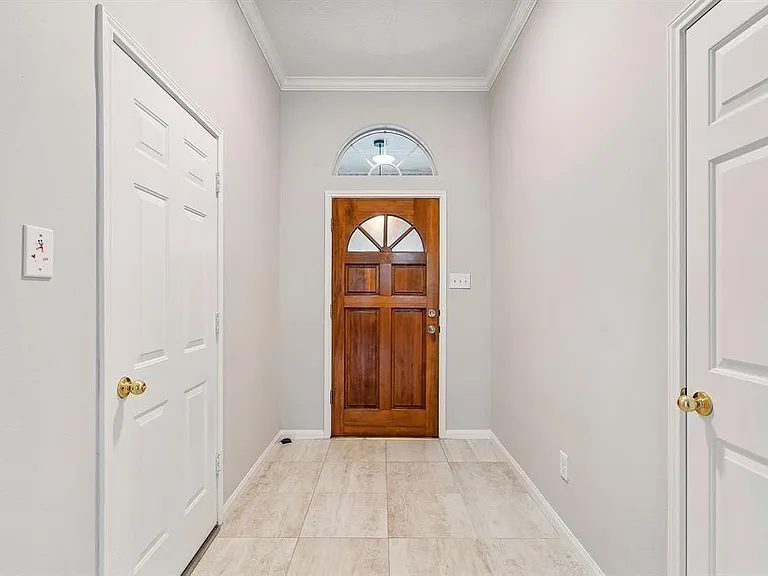 1319 Castlemist Dr — Photo 5
