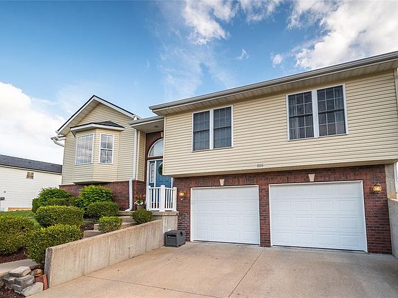 4th image of 808 Oxford Dr