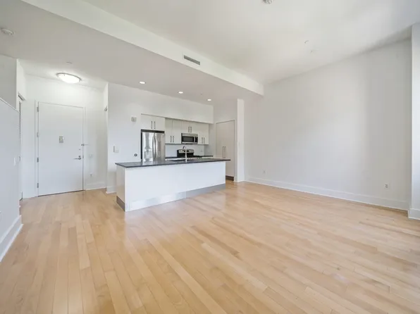 4 Beacon Way APT 210, Jersey City, NJ 07304