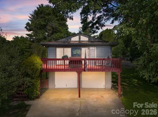 65 Spencer St, Clyde, NC 28721