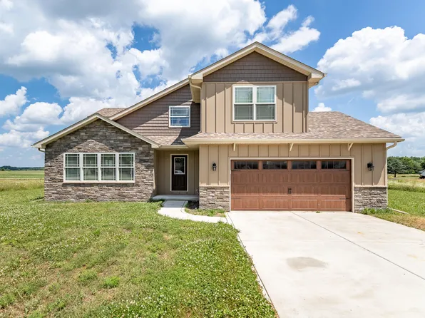 504 W Beaver St, Morocco, IN 47963