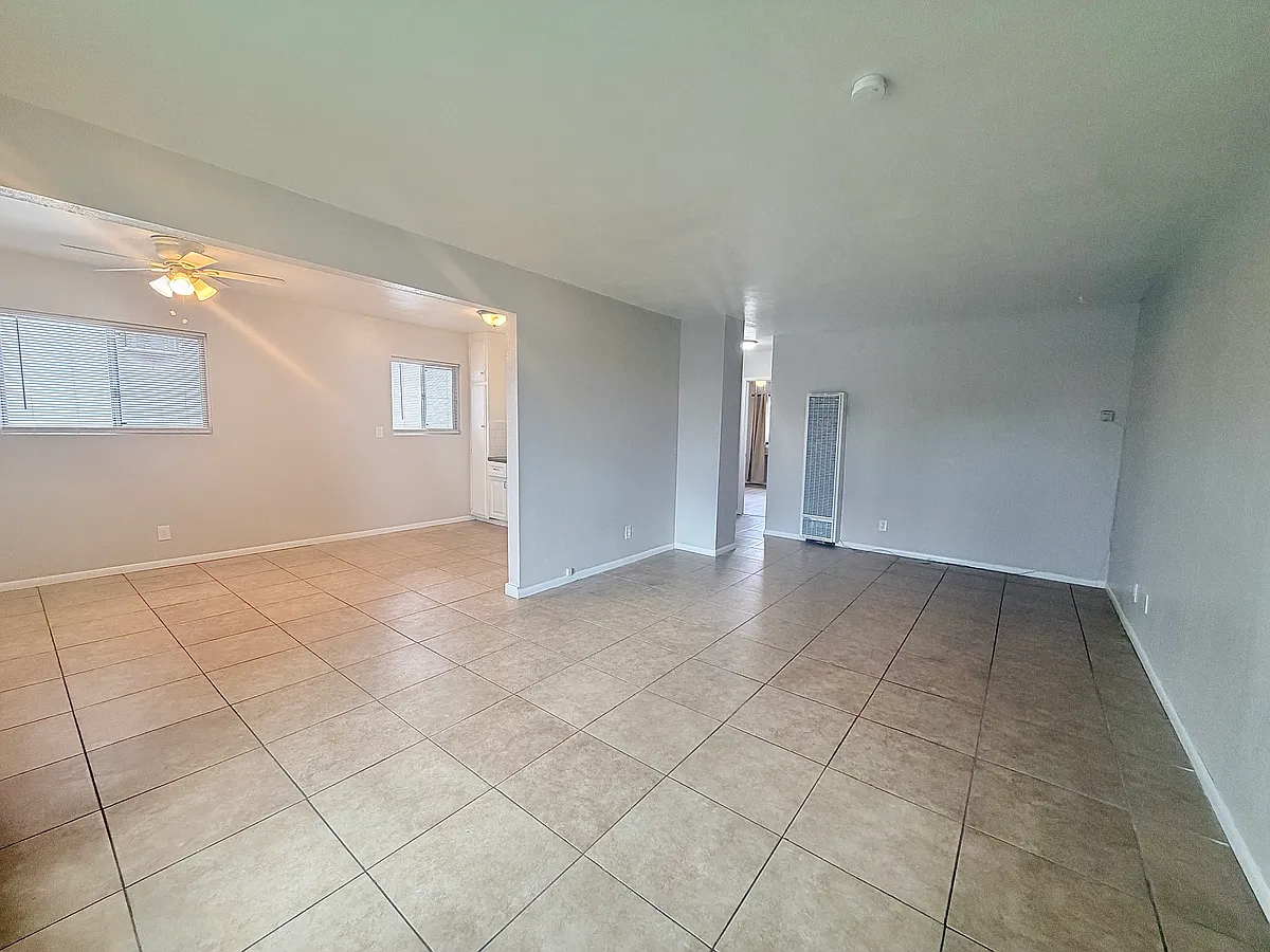 Building Photo - 1548 N 11th Ave #D