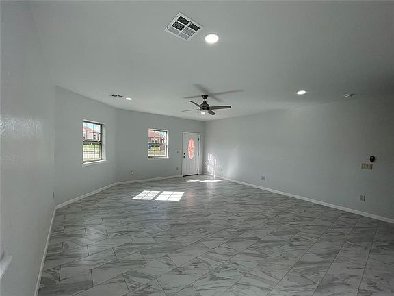 2nd image of 2021 N Easy St