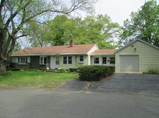 172 Mount Vernon Rd, Chicopee, MA 01013