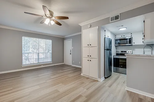 4427 Holland Ave #202 Photo 1