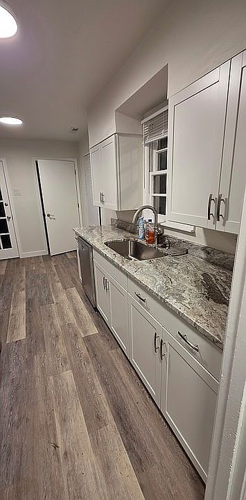 1st image of 4454 Dunn Ave