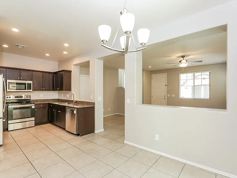 2670 N 73rd Dr — Photo 9