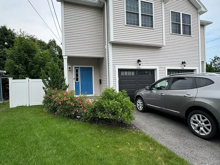 122 Milton St #122 — Photo 40