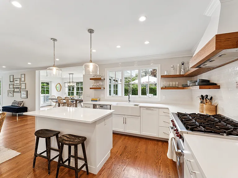 25 Pleasant Ln — Photo 8
