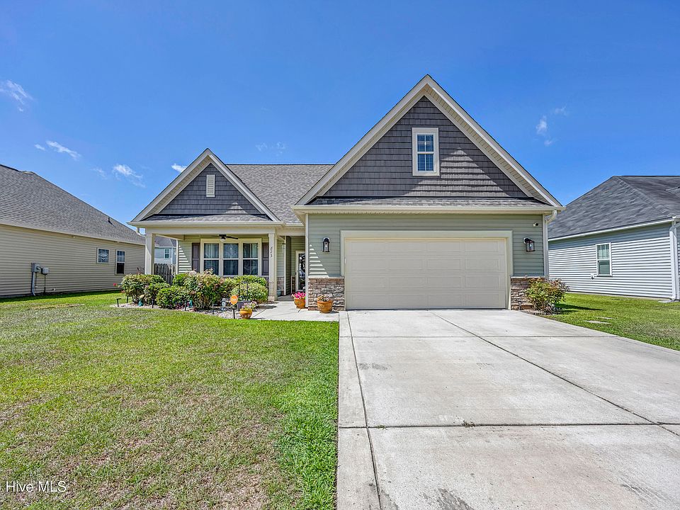 1st image of 823 Heart Wood Loop Road NE