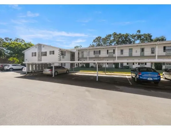 200 Glennes Ln APT 103, Dunedin, FL 34698