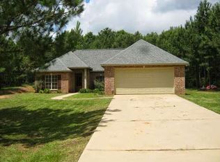1042 Great Point Dr, McComb, MS 39648