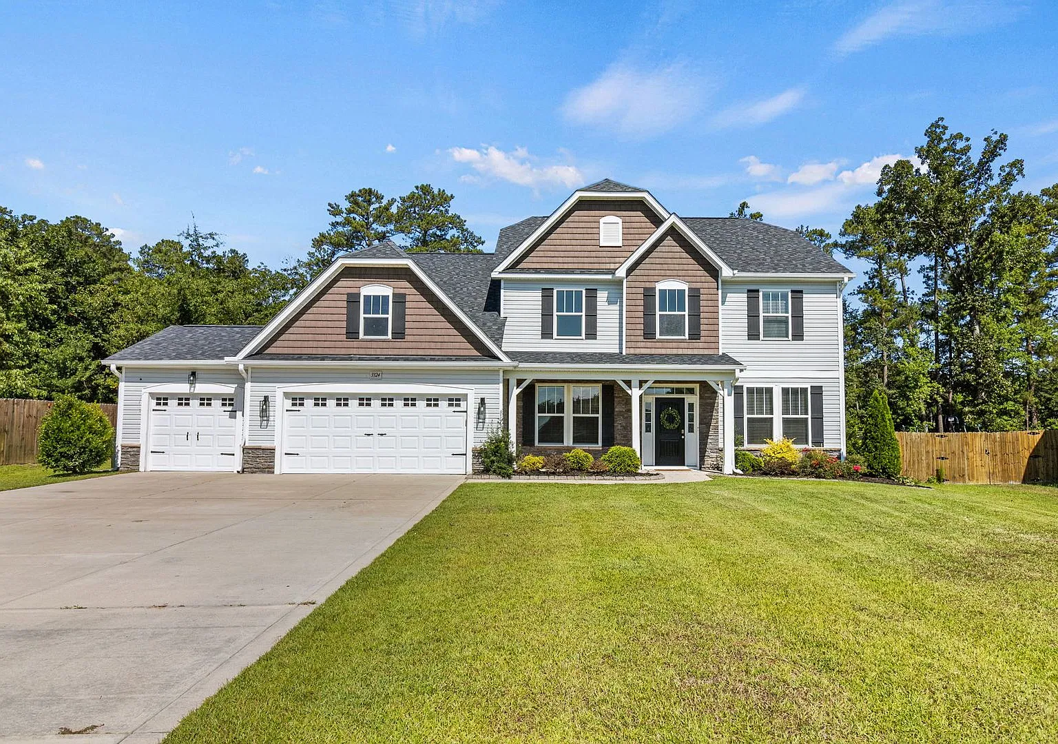 4 Bed 2.5 Bath Home in Jack Britt — Photo 1