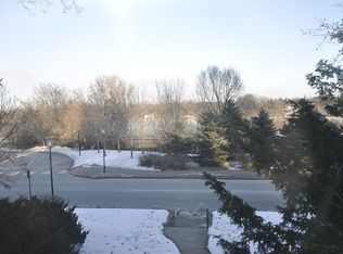 3653 W Broadway Ave, Robbinsdale, MN 55422