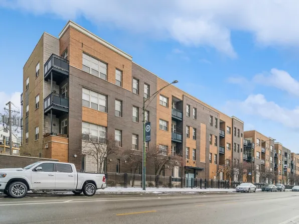2951 N Clybourn Ave Unit 401, Chicago, IL 60618