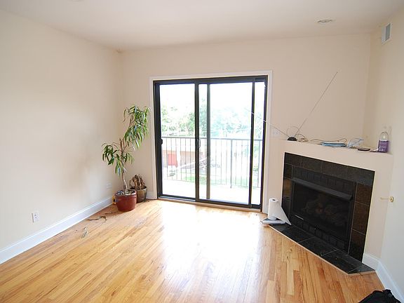 2nd image of 1711 W Jarvis Ave APT 203