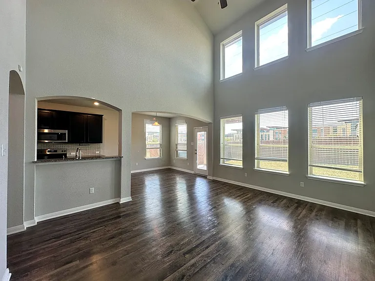 3424 Addison St — Photo 18