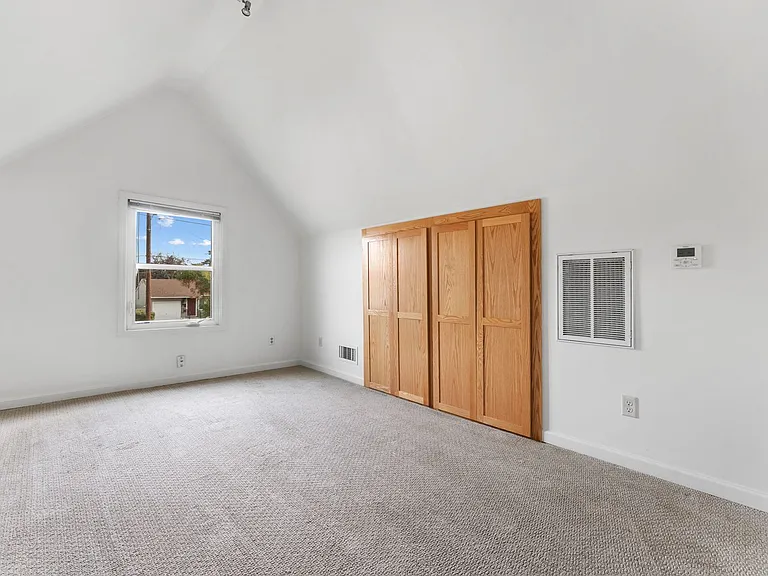 5937 N Denver Ave — Photo 6