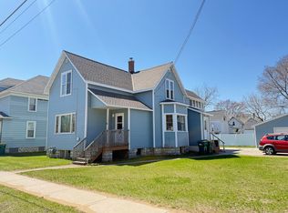 1721 Shore Dr #1/2, Marinette, WI 54143