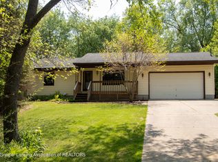 5975 Harper Rd, Holt, MI 48842