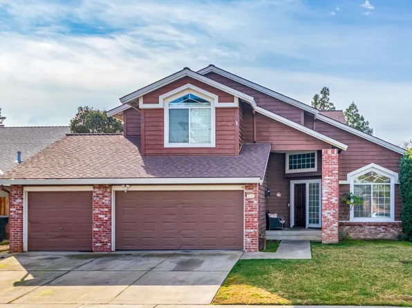 8104 Helmsdale Dr, Sacramento, CA 95828
