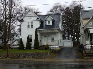 208 S Lincoln Rd, East Rochester, NY 14445