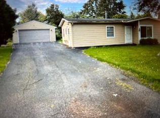 1110 Beta Rd, Walled Lake, MI 48390