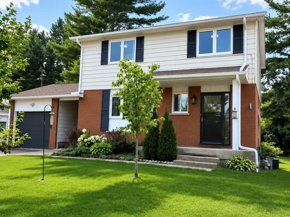 13 S Tamarack St, Deep River, ON K0J 1P0