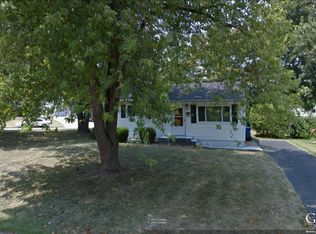 305 Hillcrest Blvd, Ballwin, MO