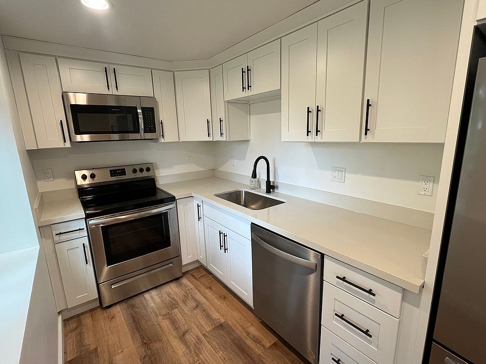1st image of 10735 28th Ave SW