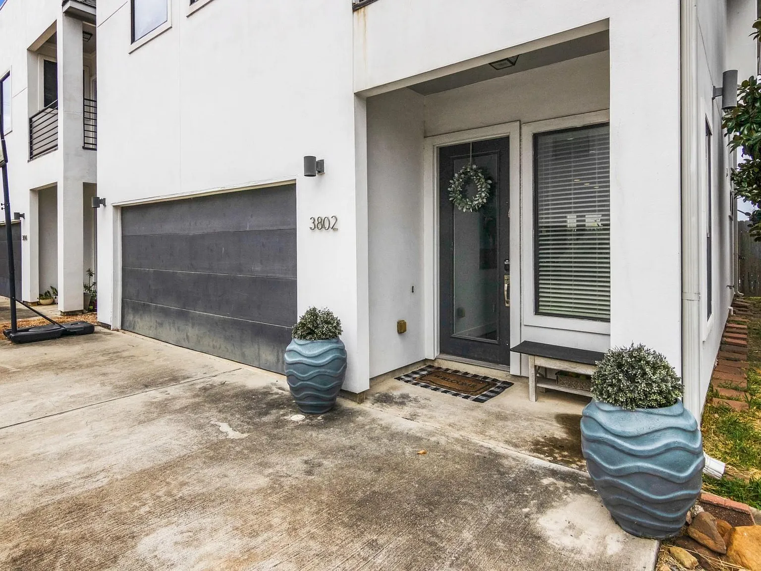 3 bed, 2.5 bath, 2062 sqft, $2,550 — Photo 3