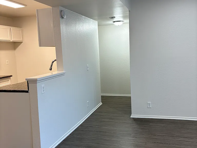 1321 Peckham St #8 — Photo 20