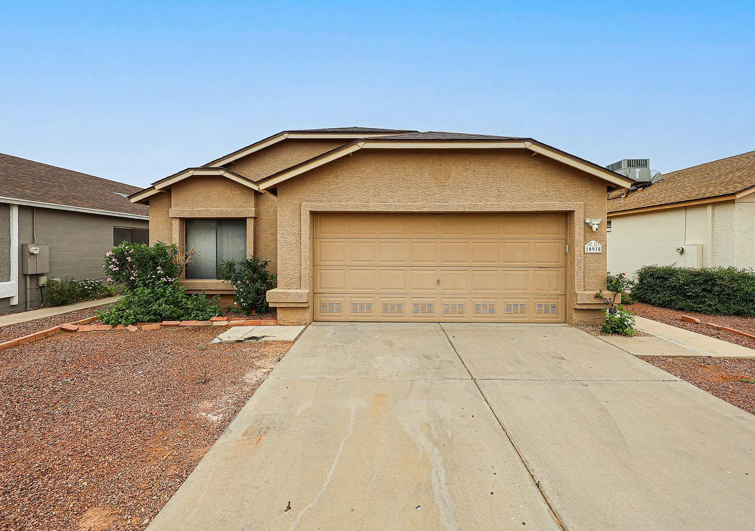 3 bed, 2.0 bath, 1358 sqft, $1,895 — Photo 4