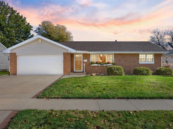 709 27th St NW, Cedar Rapids, IA 52405