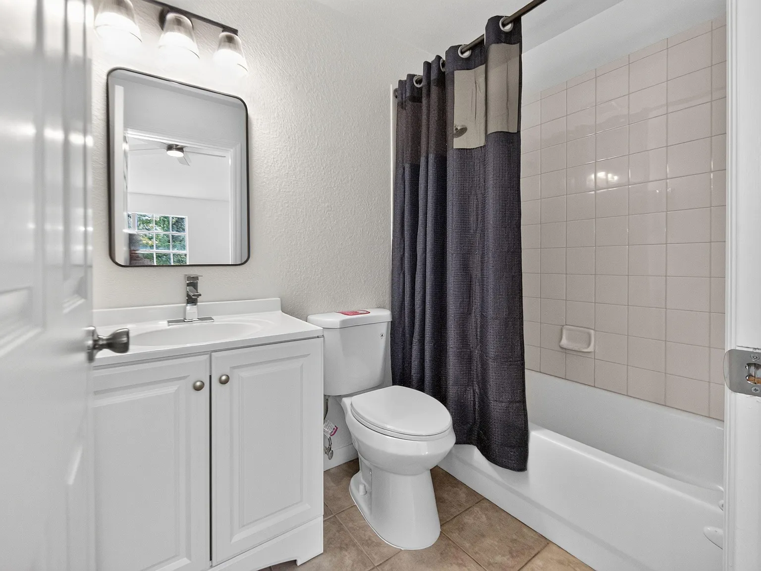 2 bed, 2.5 bath, 1152 sqft, $1,481 — Photo 4