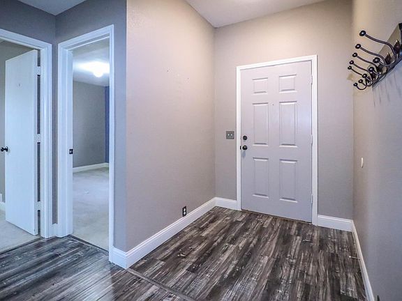 3rd image of 2224 Tailburton Ct