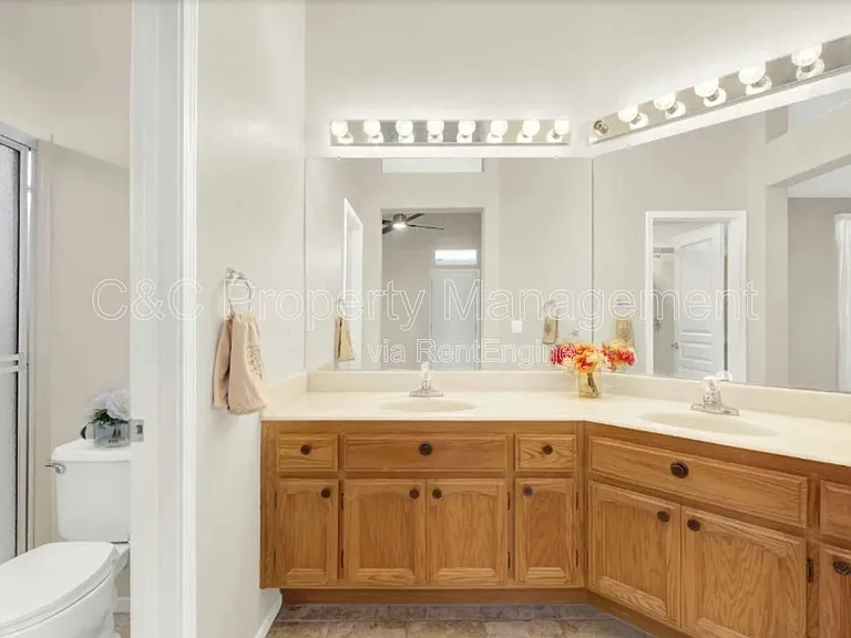 242 Bartlett Ln — Photo 15