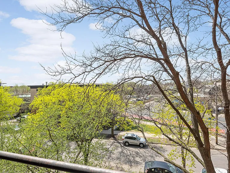 2421 Emerson Ave S #107 — Photo 13