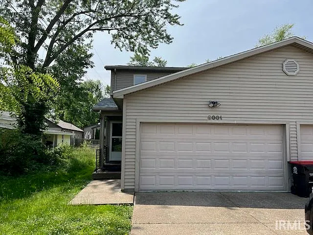 8001 Alexandra Ln — Photo 1