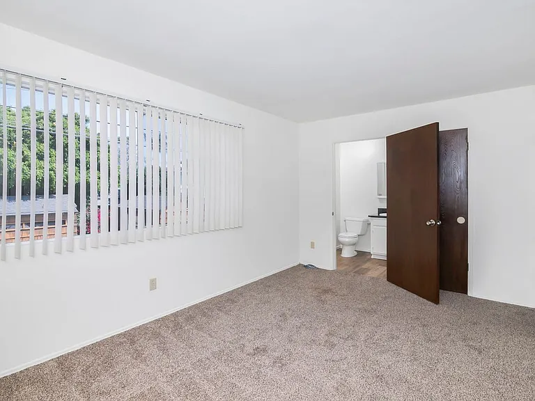 1150 Grand Ave #D — Photo 13