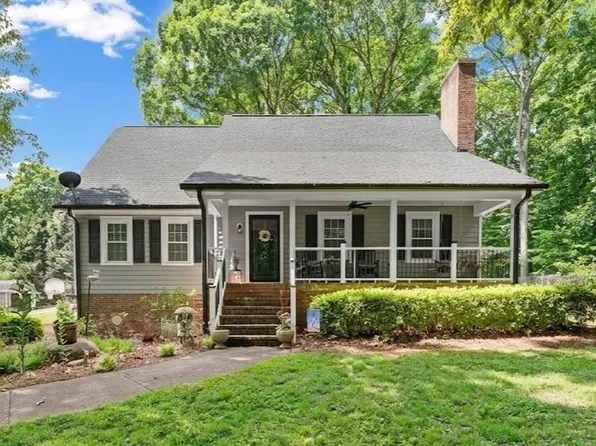 5754 Stanleyville Dr, Winston Salem, NC 27105