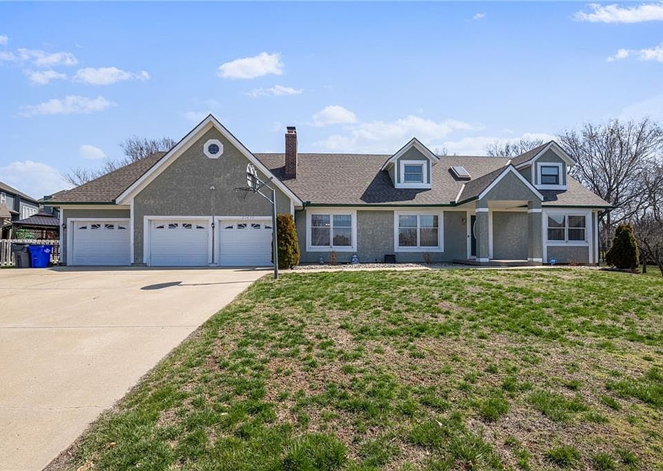 21451 W 112th Ter, Olathe, KS 66061 Zillow