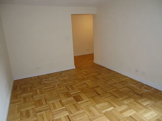 Rented by Superior Realty Service | media 6