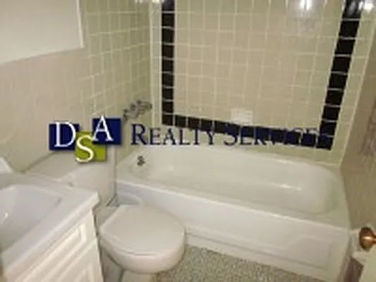 Rented by DSA Realty | media 27