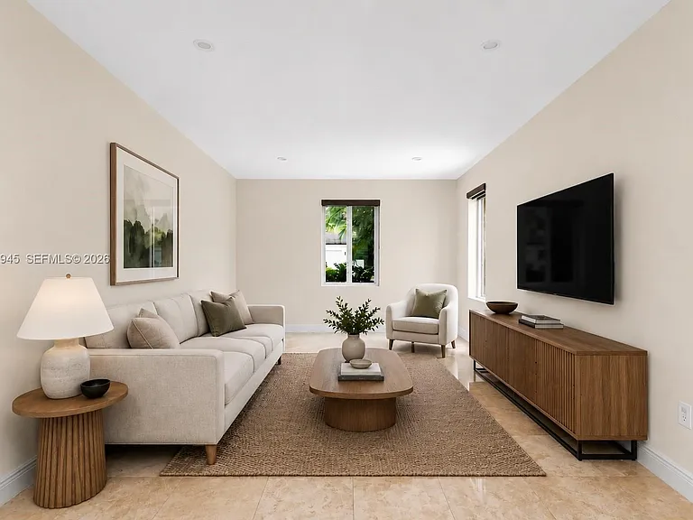 611 Santurce Ave — Photo 14