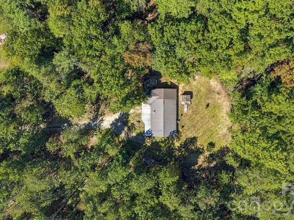 1924 Windy Hill Pl, Lenoir, NC 28645
