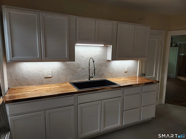380 McKinley Ave #1 — Photo 4