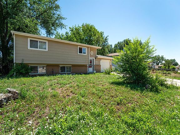 2nd image of 1655 River Dr