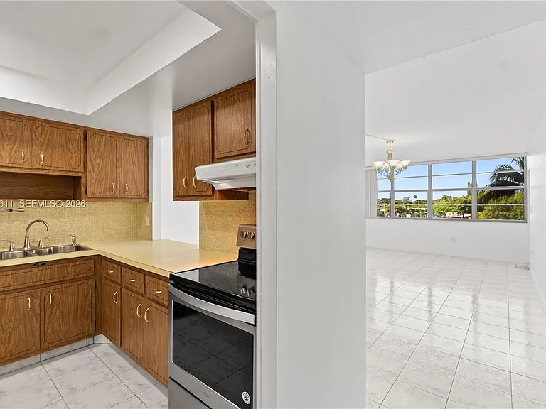 1351 NE Miami Gardens Dr #301E — Photo 6